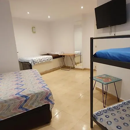 Habitacion Cerca Del Centro Valenza Esterno foto