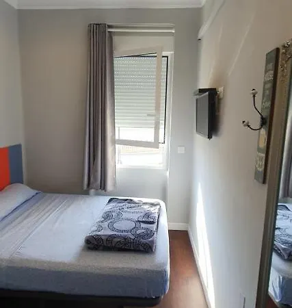 Habitacion Cerca Del Centro Valenza Esterno foto